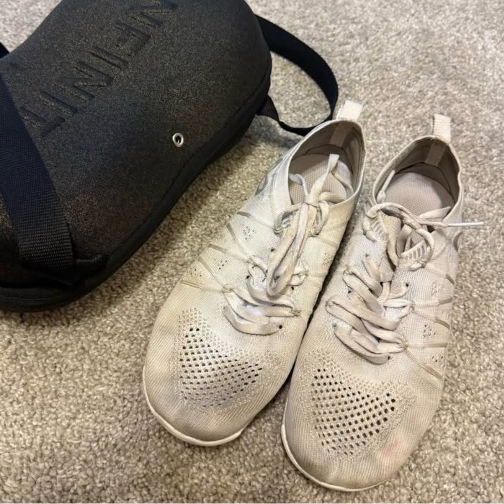 Nfinity Flyte flyer cheer shoes with box 6.5